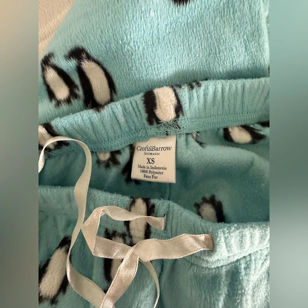 Croft & Barrow White and Blue Penguin Pajama Set - Picture 3 of 3